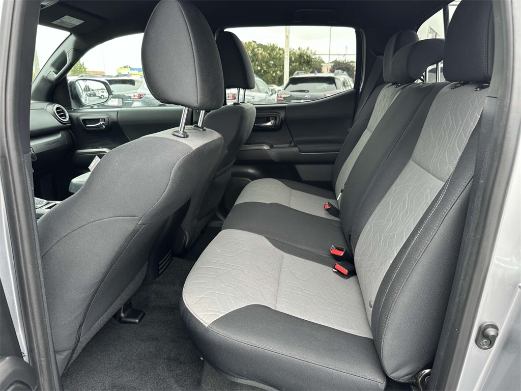 2021 Toyota Tacoma TRD Off-Road photo 14