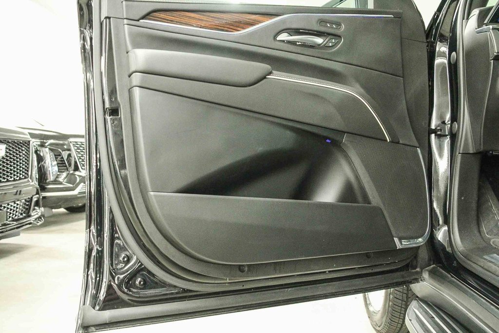 2021 Cadillac Escalade ESV Luxury photo 22