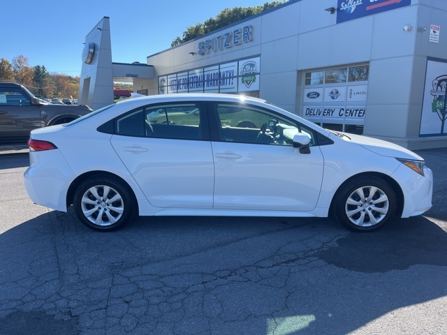 2023 Toyota Corolla LE photo 3