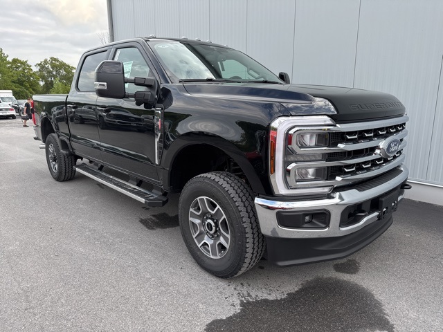 2026 Ford F-350 Super Duty Lariat's photo