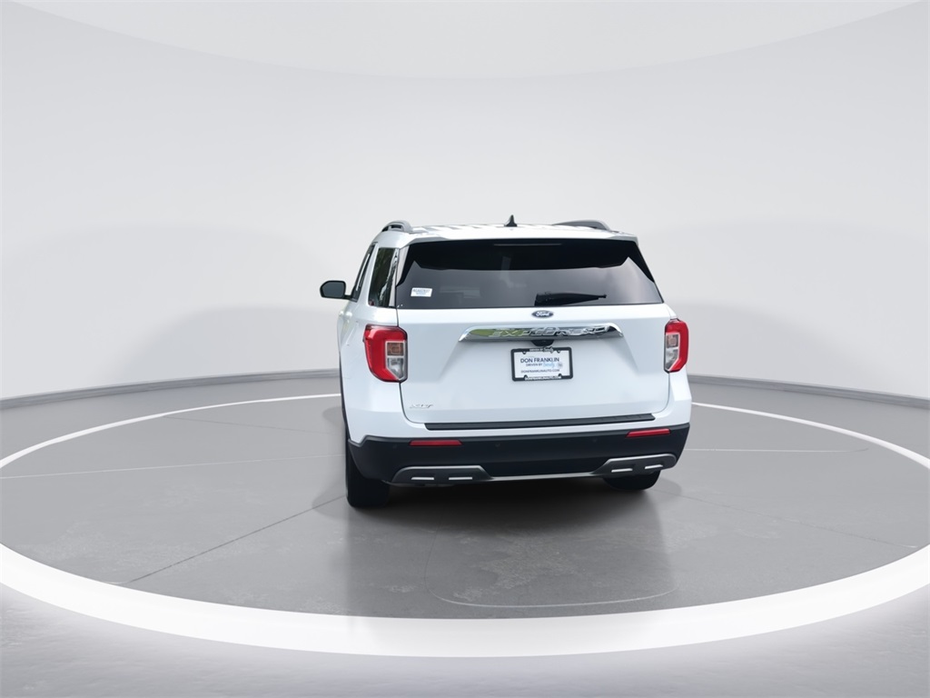 2024 Ford Explorer XLT photo 7