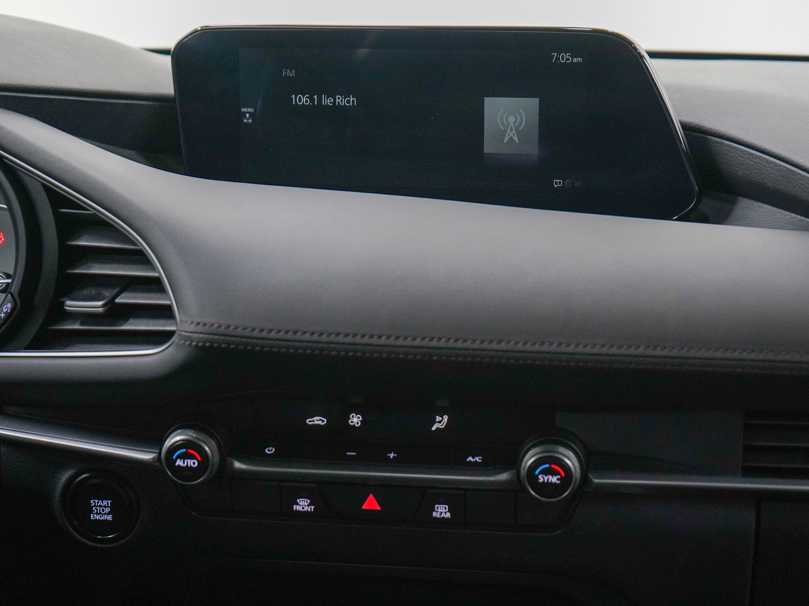 2023 Mazda Mazda3 2.5 Select photo 13