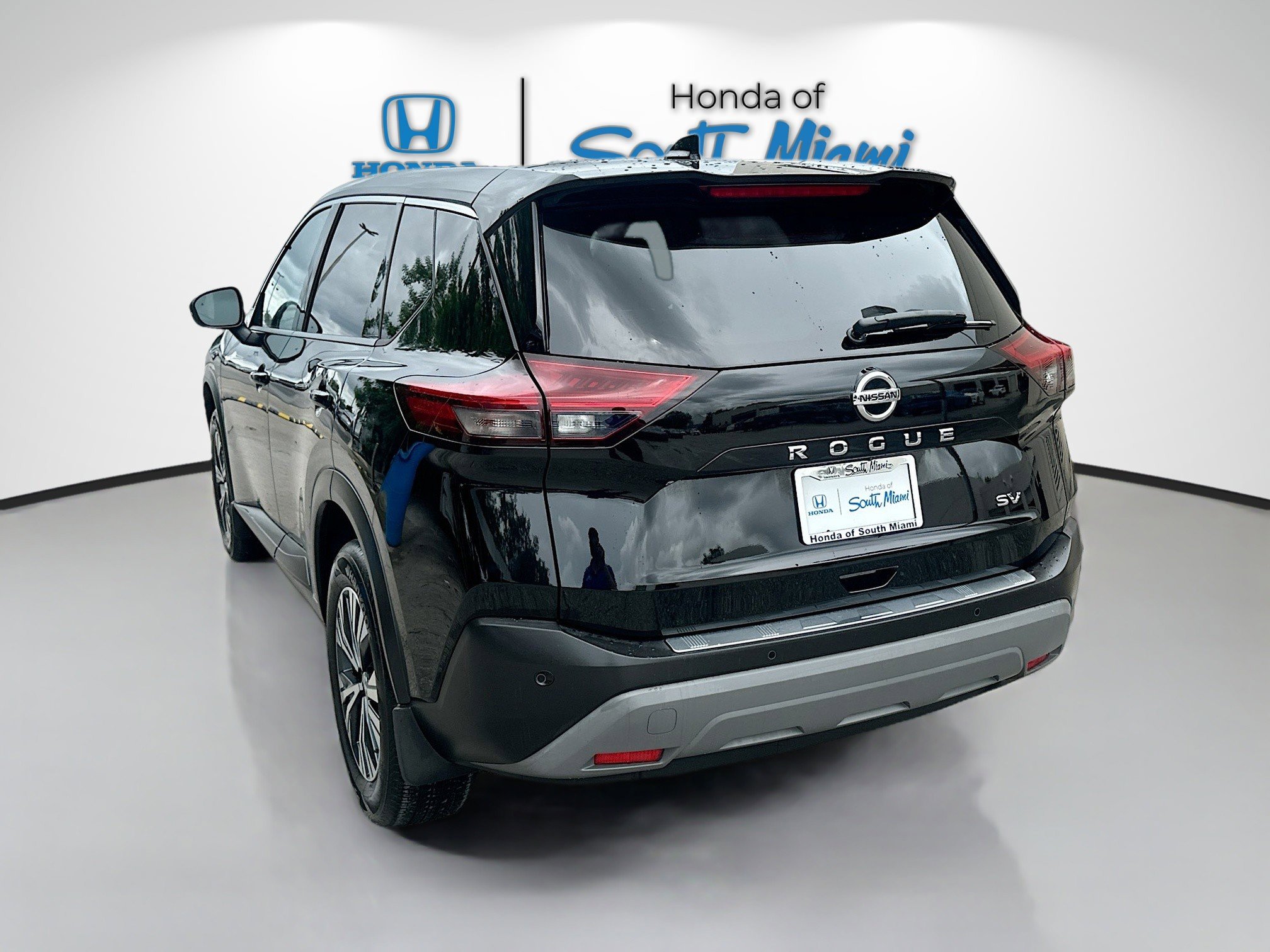 2021 Nissan Rogue SV photo 4
