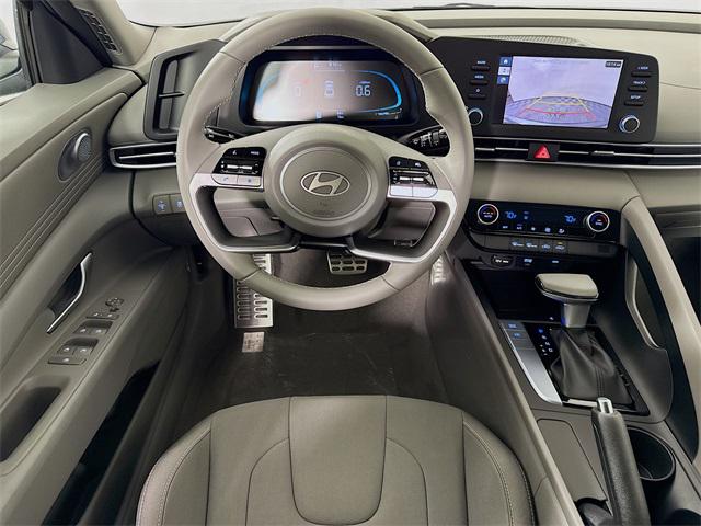 2025 Hyundai Elantra SEL Sport photo 27