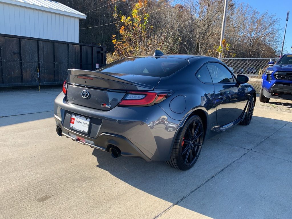 2025 Toyota GR86 Premium photo 3