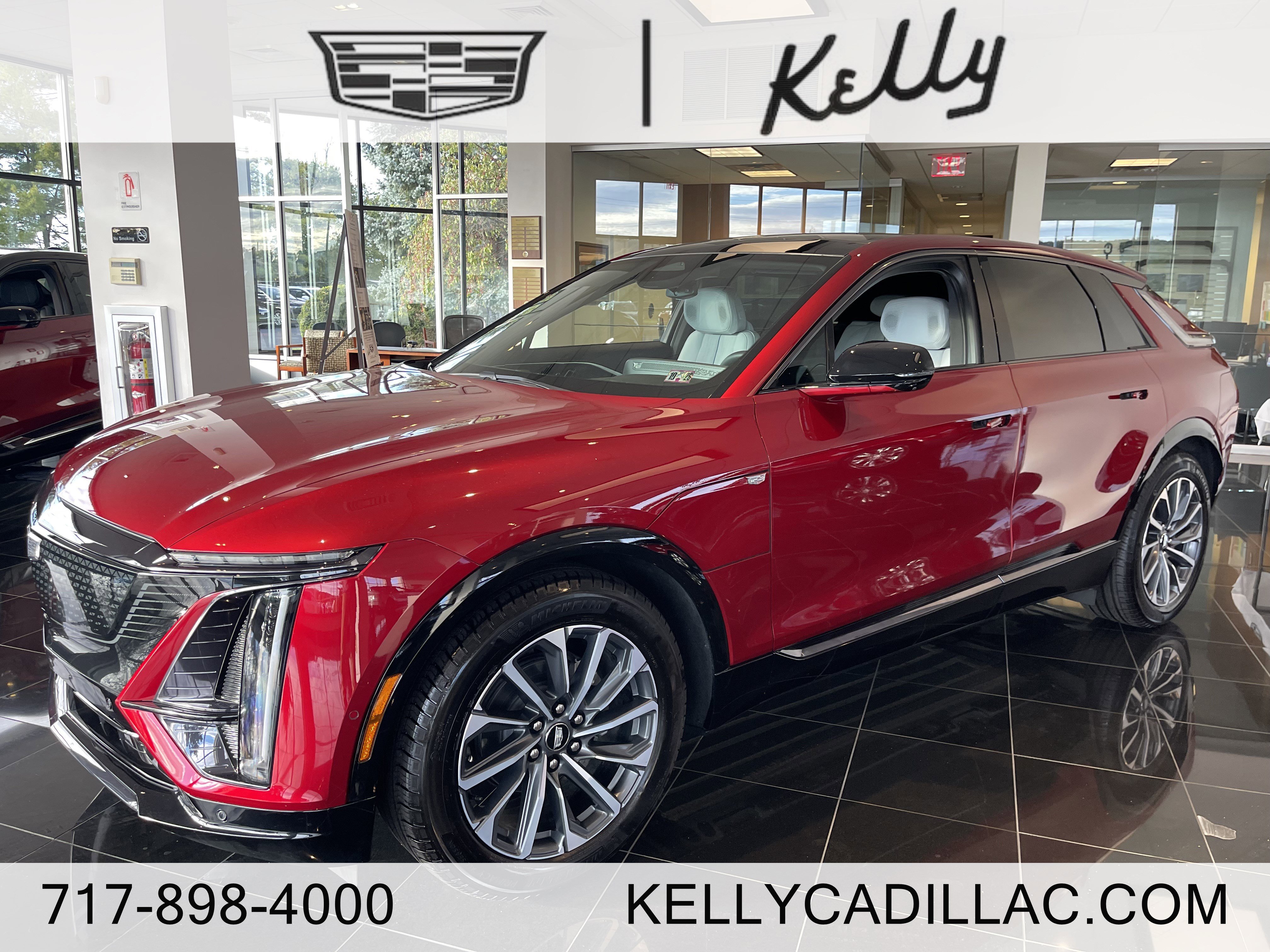 2024 Cadillac LYRIQ Sport 2