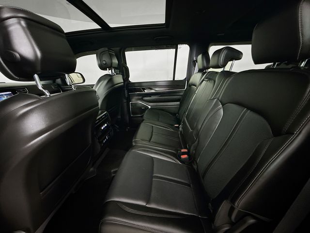 2024 Jeep Wagoneer Base photo 24
