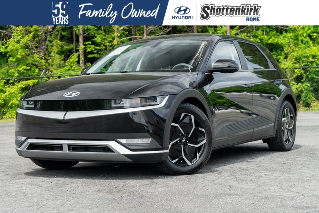 2023 Hyundai IONIQ 5 SE's photo