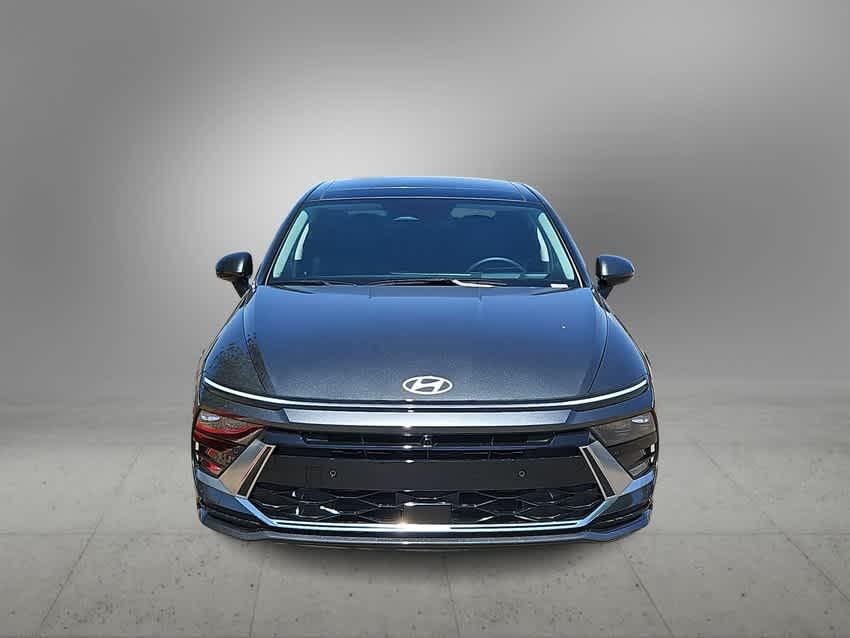 2025 Hyundai Sonata Hybrid Limited photo 3