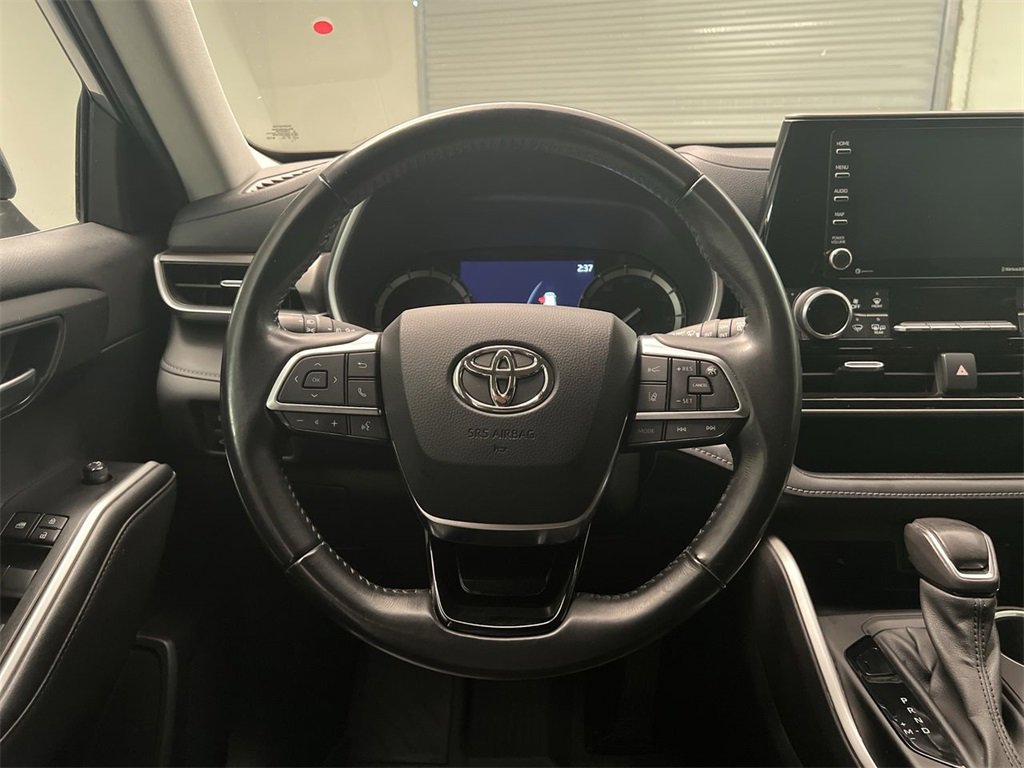 2021 Toyota Highlander XLE photo 14
