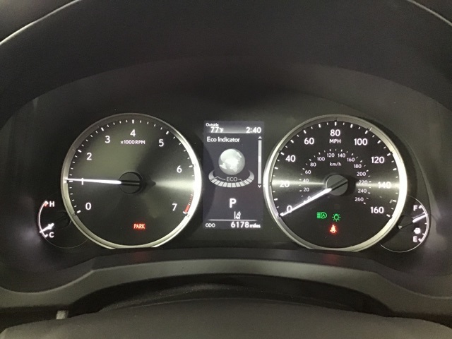 2022 Lexus IS 300 photo 15