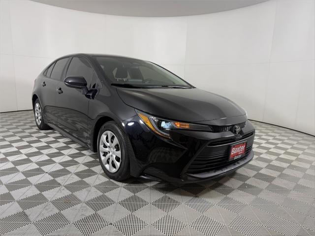 2023 Toyota Corolla LE's photo