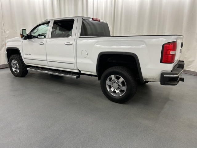 2019 Gmc Sierra HD SLT photo 3