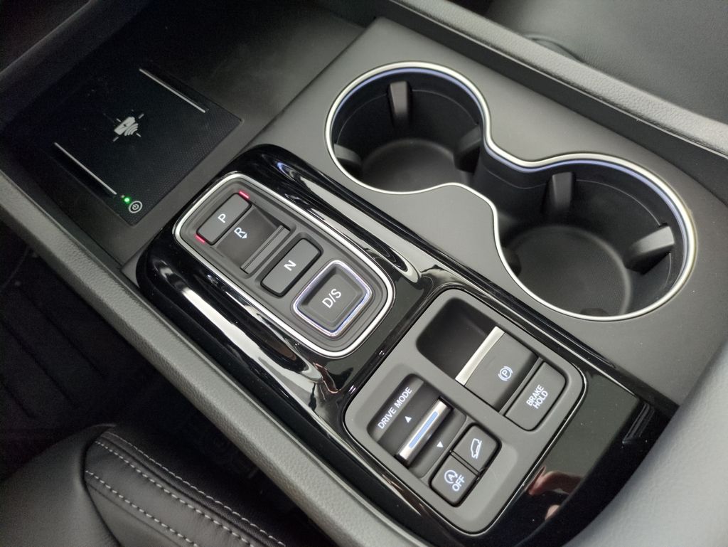 2025 Honda Pilot Touring photo 20