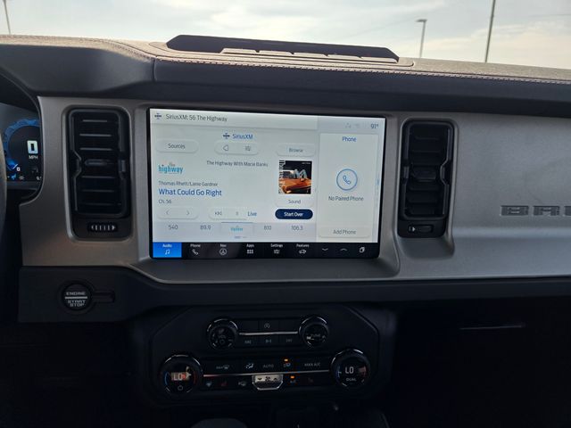2025 Ford Bronco Outer Banks photo 14