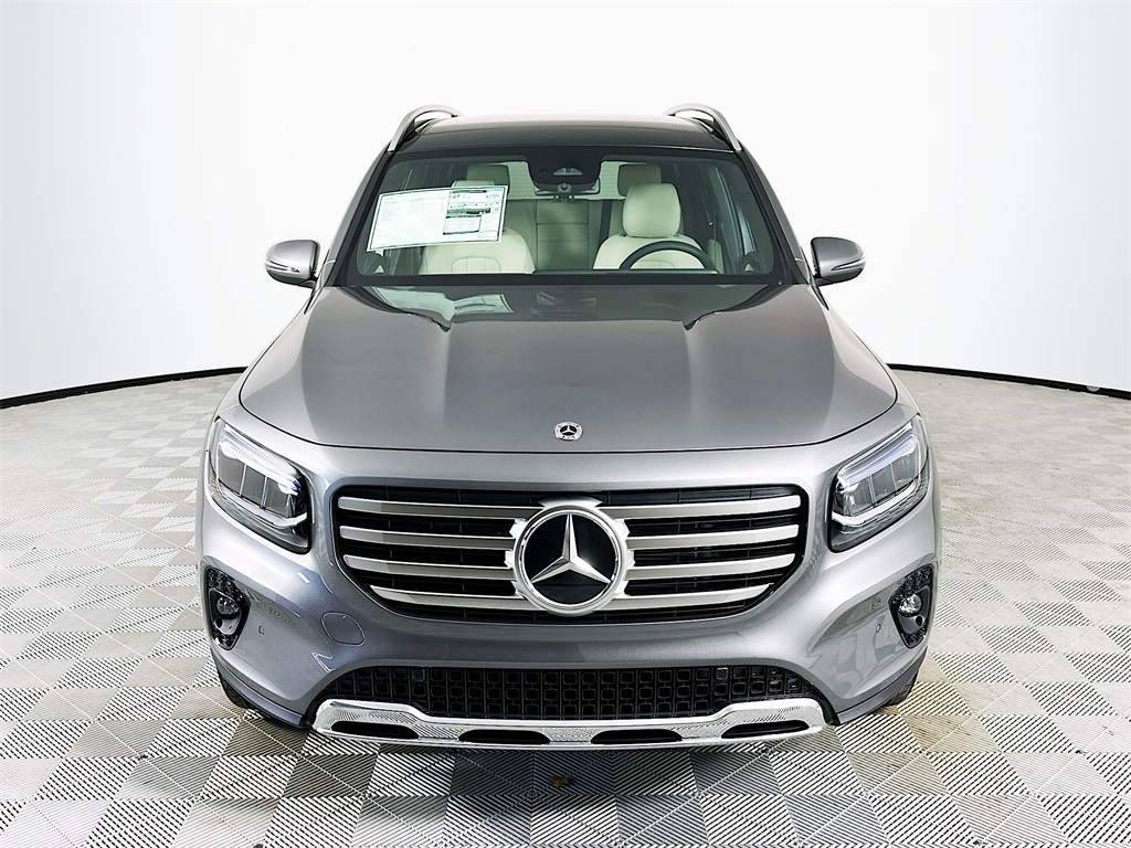 2026 Mercedes Benz GLB 250 4MATIC photo 2