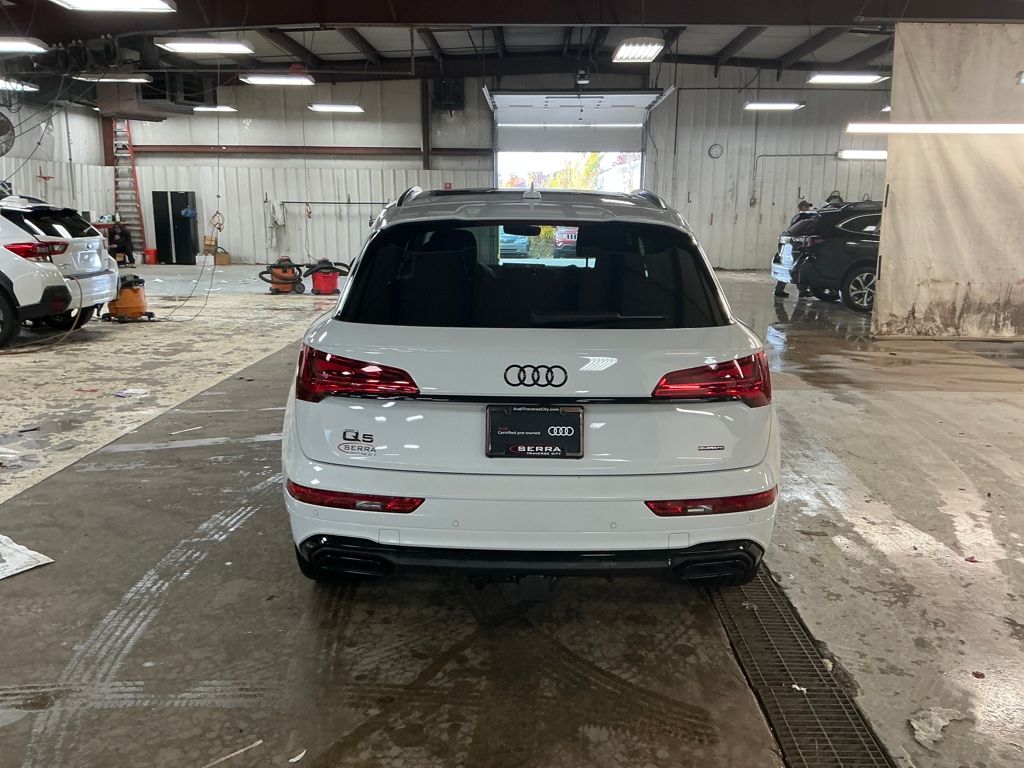 2023 Audi Q5 45 S line Prestige Premium photo 4