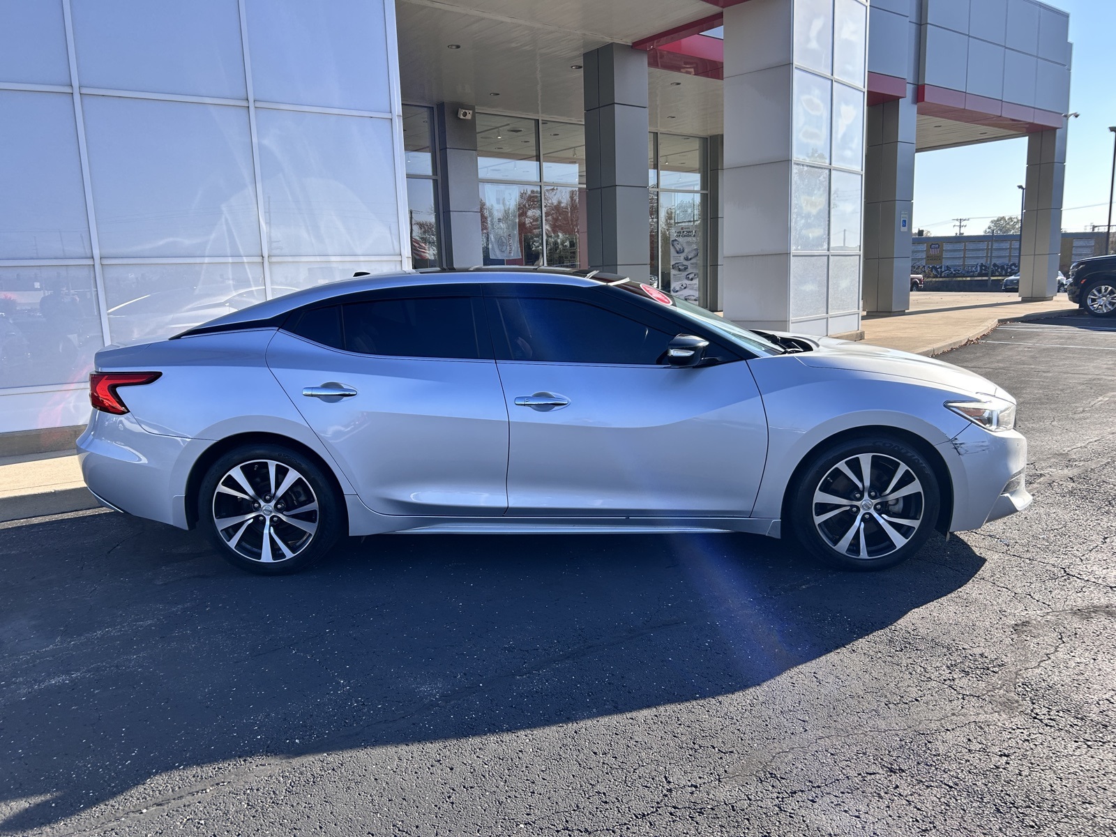Used 2018 Nissan Maxima SL with VIN 1N4AA6AP0JC391396 for sale in Warsaw, IN