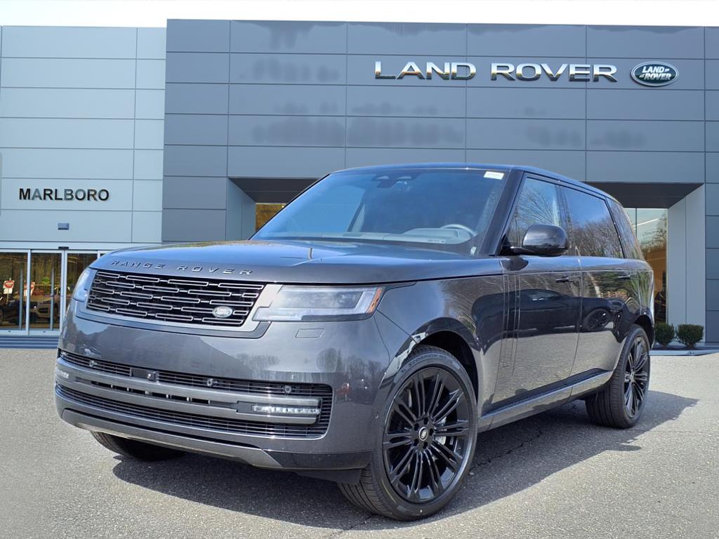2025 Land Rover Range Rover SE's photo
