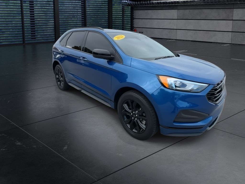 2022 Ford Edge SE photo 2