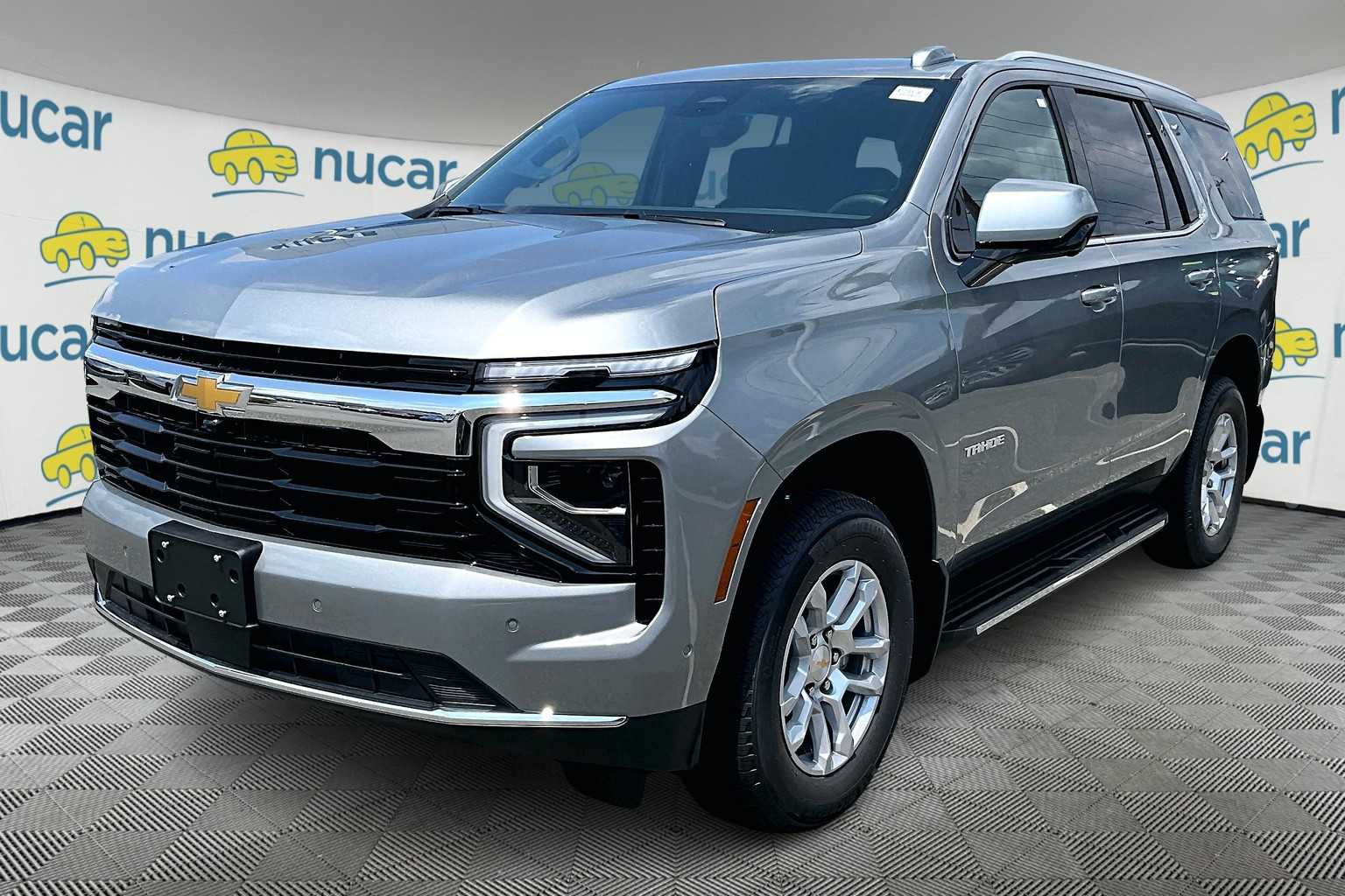 2025 Chevrolet Tahoe LS photo 3