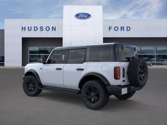 2025 Ford Bronco Outer Banks photo 3