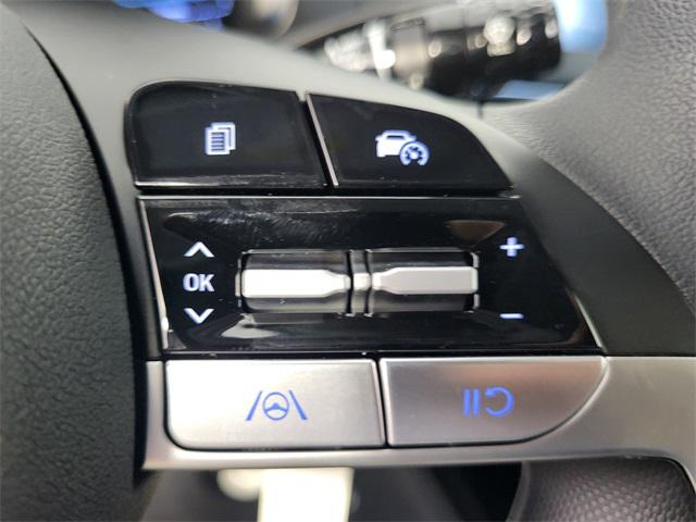 2025 Hyundai Elantra SE photo 22