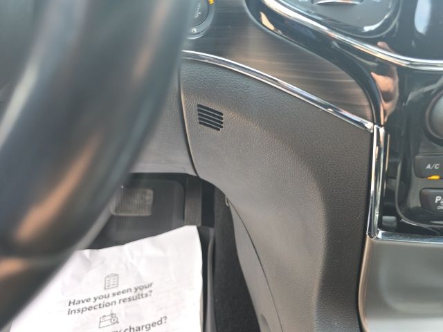 2021 Jeep Grand Cherokee Anniversary Edition photo 16