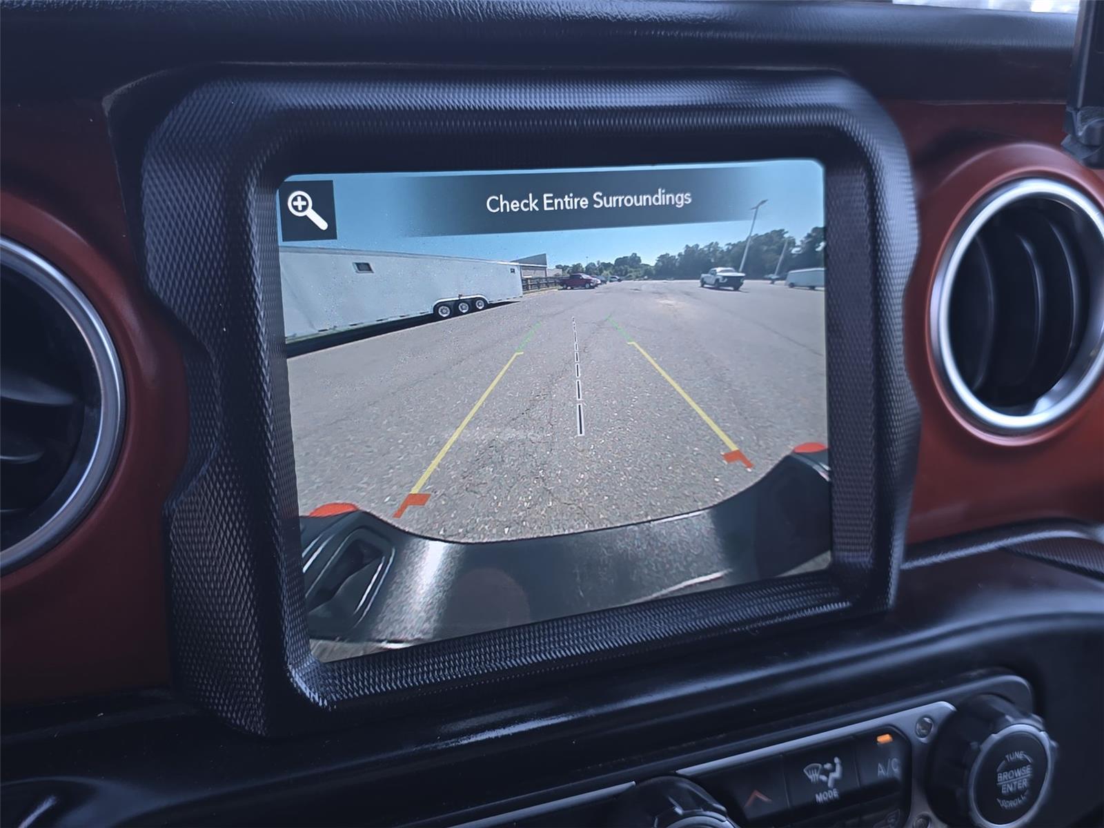 2020 Jeep Gladiator Rubicon photo 15
