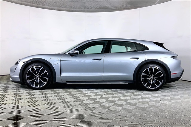 2022 Porsche Taycan Cross Turismo 4S photo 2