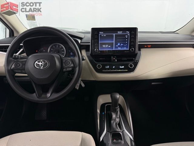 2021 Toyota Corolla LE photo 19