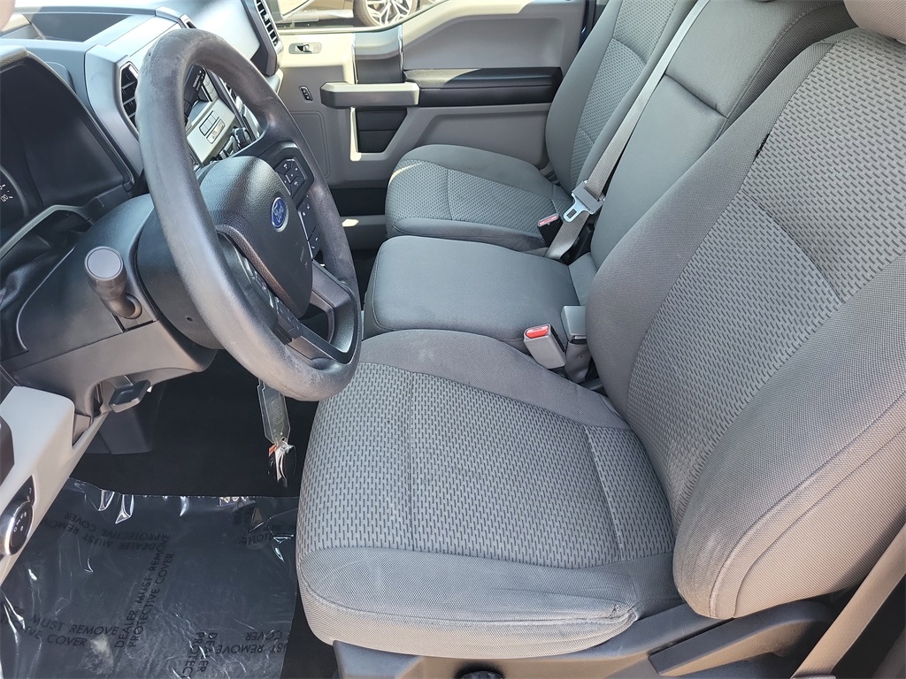 2016 Ford F-150 XLT photo 16