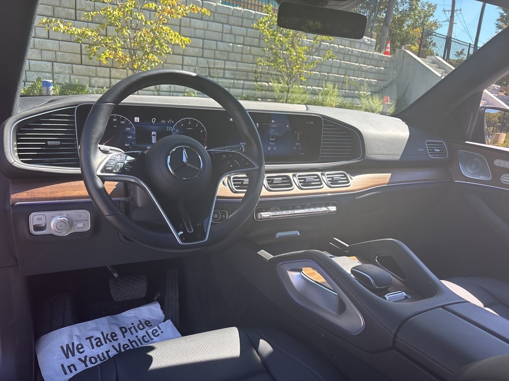2025 Mercedes Benz GLS 450 4MATIC photo 23