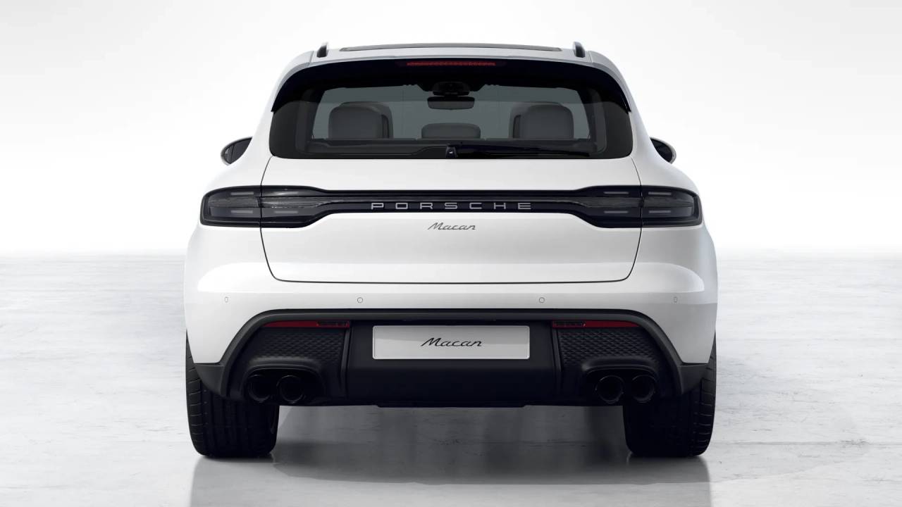 2026 Porsche Macan T photo 8