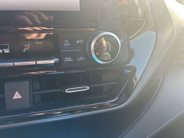 2023 Toyota Highlander XLE photo 16