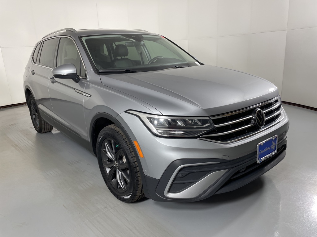 2024 Volkswagen Tiguan SE Wolfsburg Edition photo 2