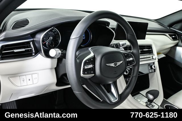 2025 Genesis G70 2.5T photo 12