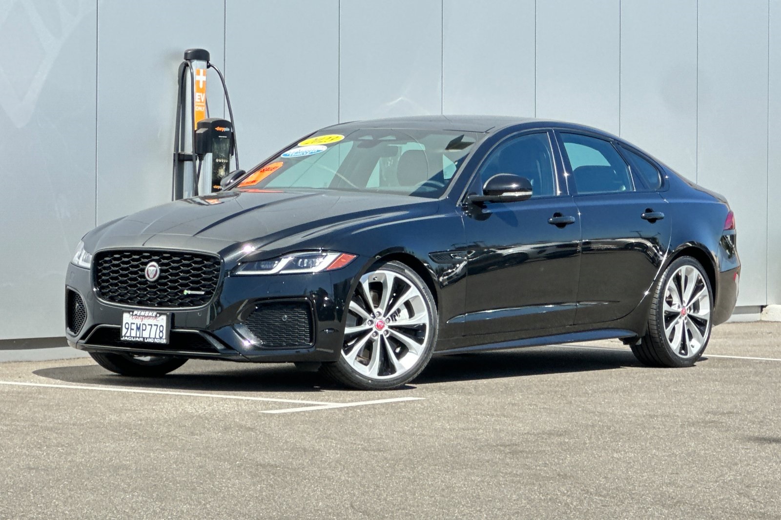 2023 Jaguar XF R-Dynamic SE