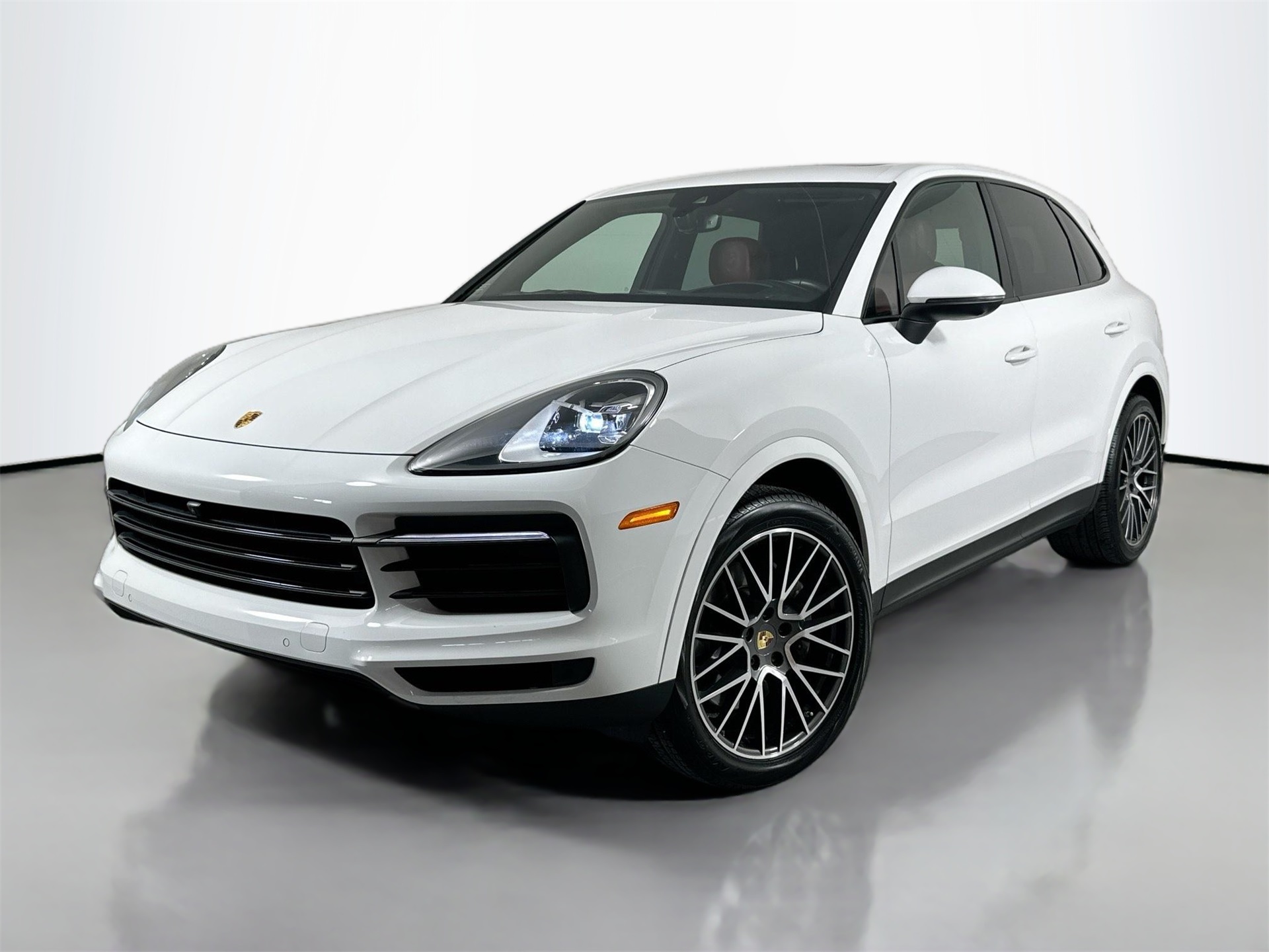 2022 Porsche Cayenne Base's photo
