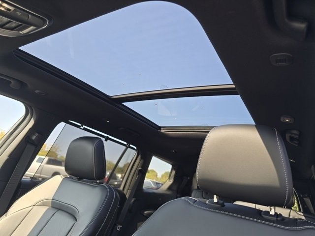 2025 Jeep Grand Cherokee Limited photo 5