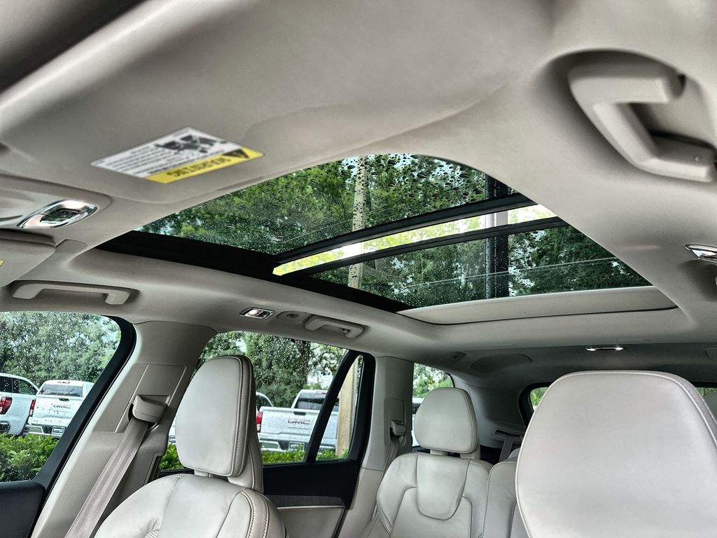 2022 Volvo XC90 T6 Inscription photo 19