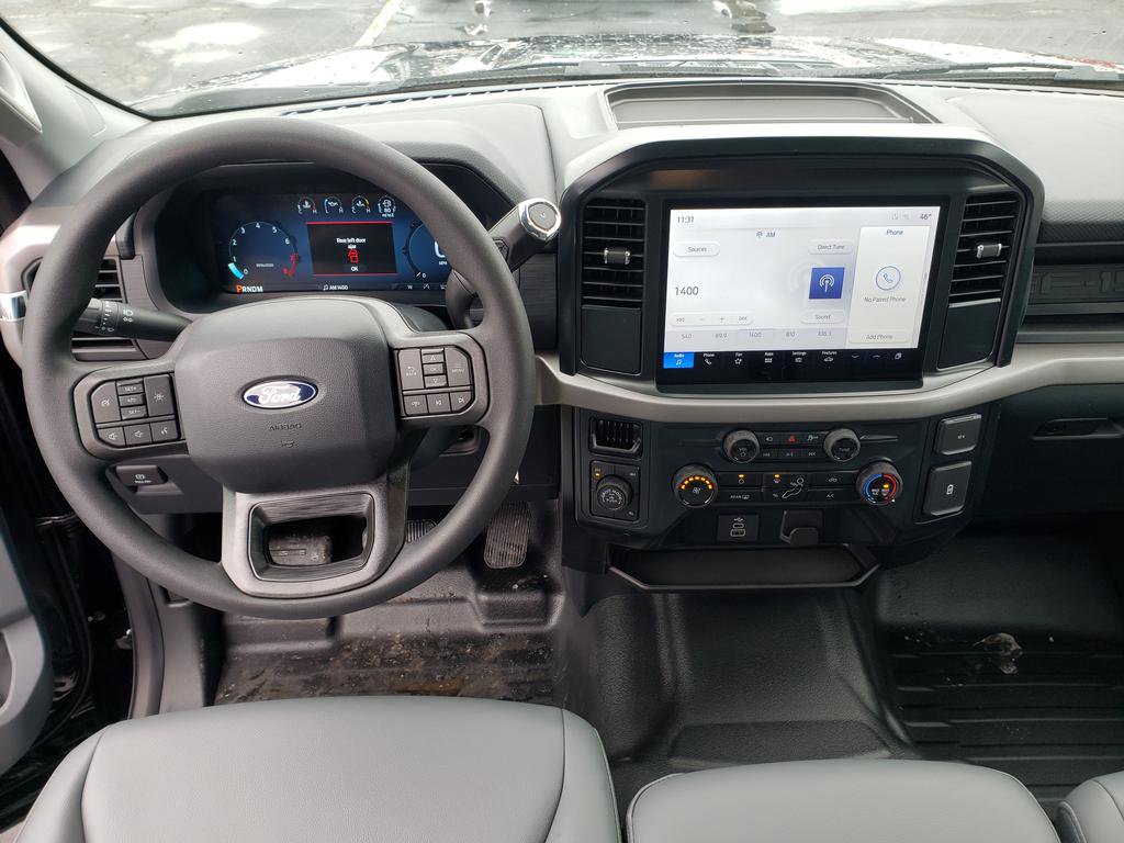 2025 Ford F-150 XL photo 2