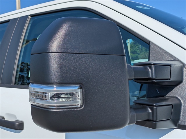 2026 Ford F-350 photo 12