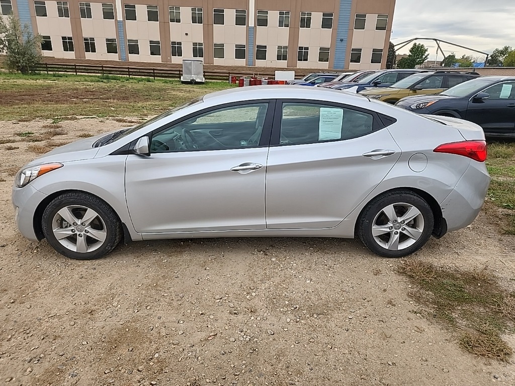 2013 Hyundai Elantra GLS photo 2