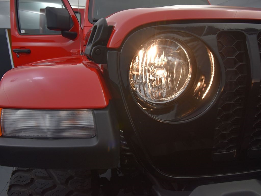 2023 Jeep Gladiator Willys photo 11