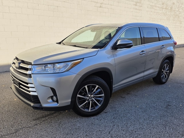 2017 Toyota Highlander XLE's photo