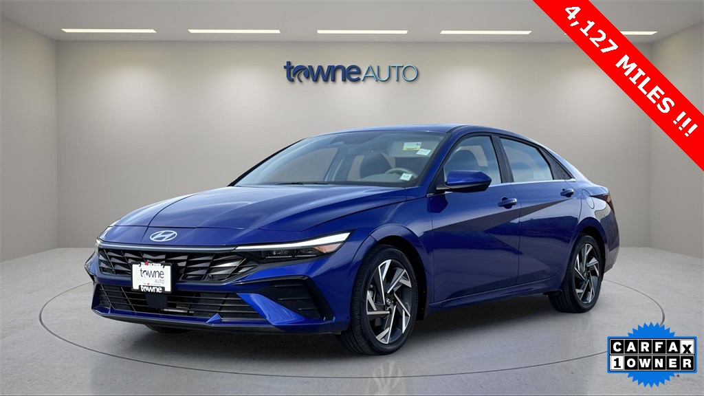 2024 Hyundai Elantra SEL's photo