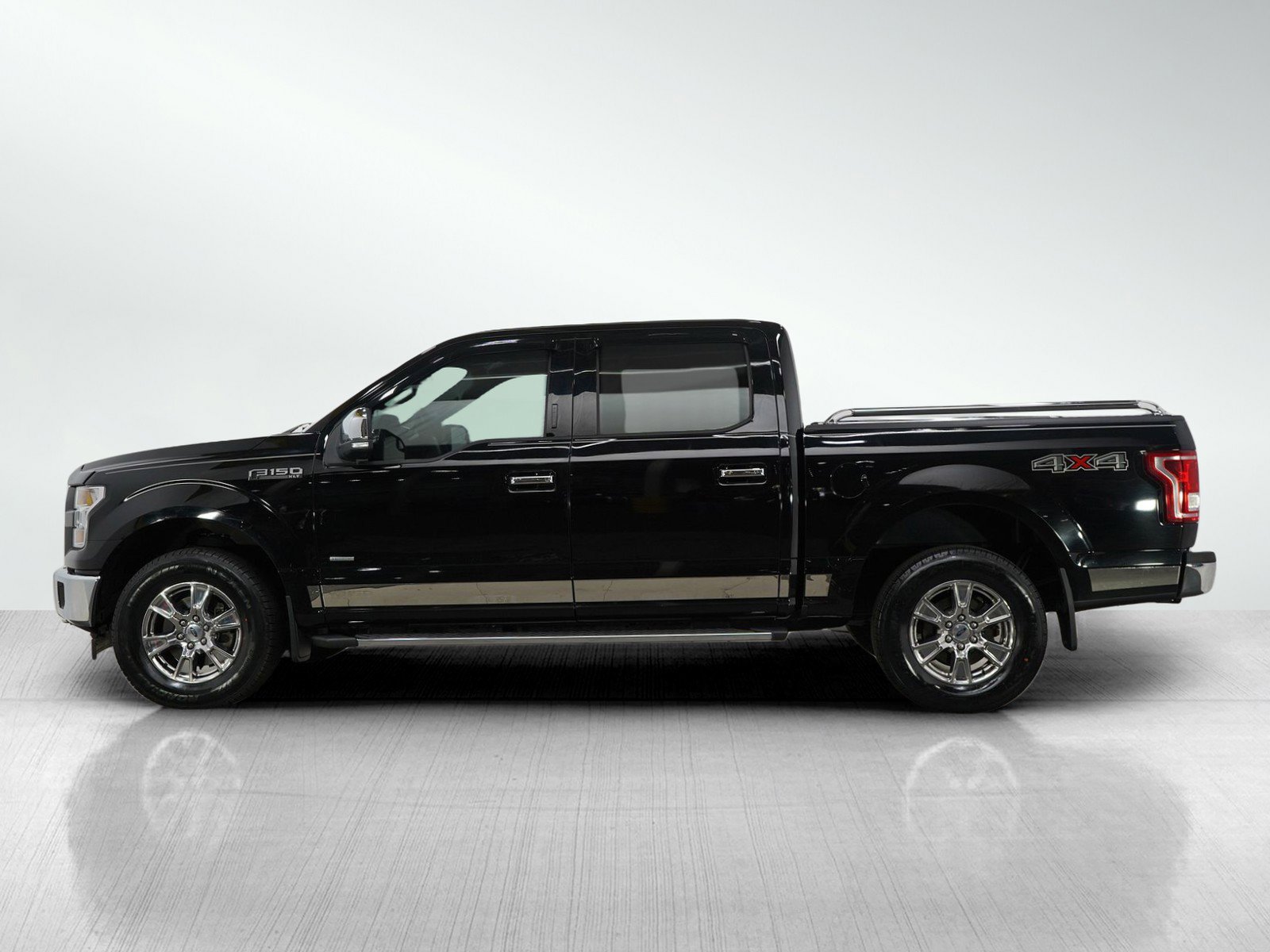 2017 Ford F-150 XLT photo 2