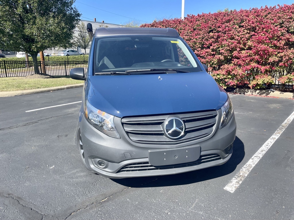 2023 Mercedes Benz Metris Passenger Van photo 3