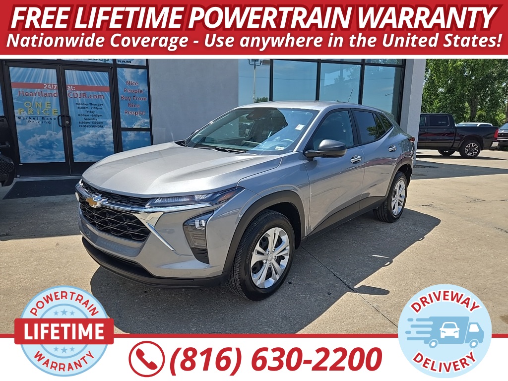 Used 2025 Chevrolet Trax LS with VIN KL77LFEP0SC179637 for sale in Kansas City